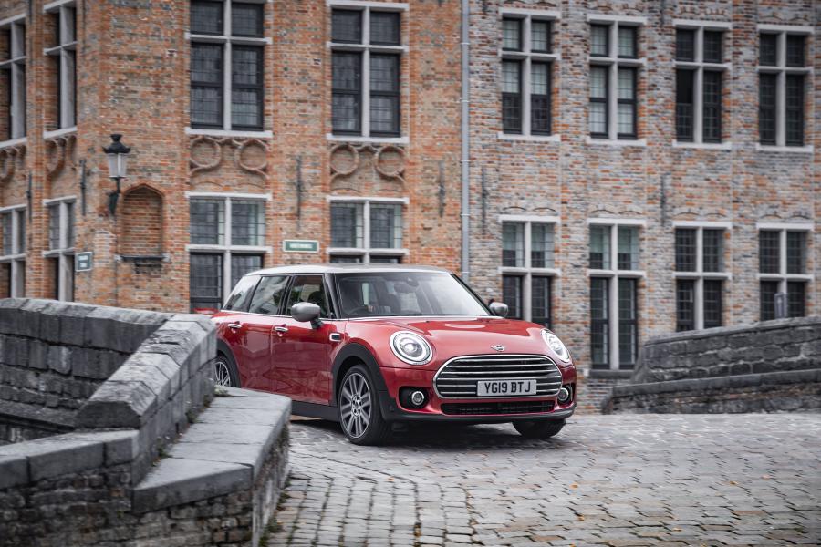  Mini Cooper Clubman (F54) 2019 года  (UK) (фото 4 из 29)